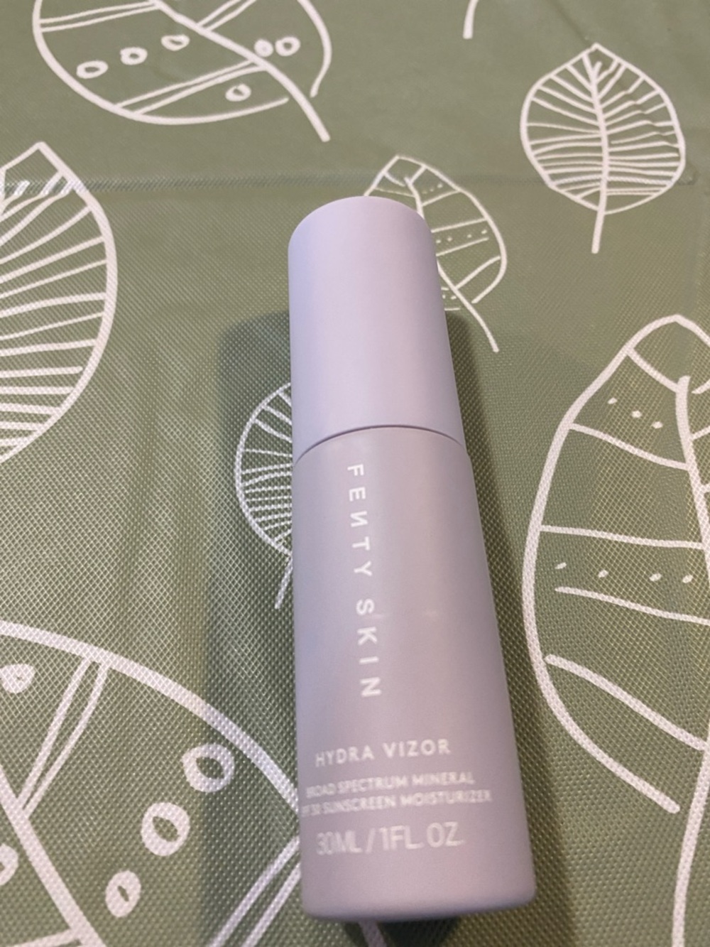 Fenty Beauty Hydra Vizor SPF Moisturizer — Lavender - Picture 1 of 1